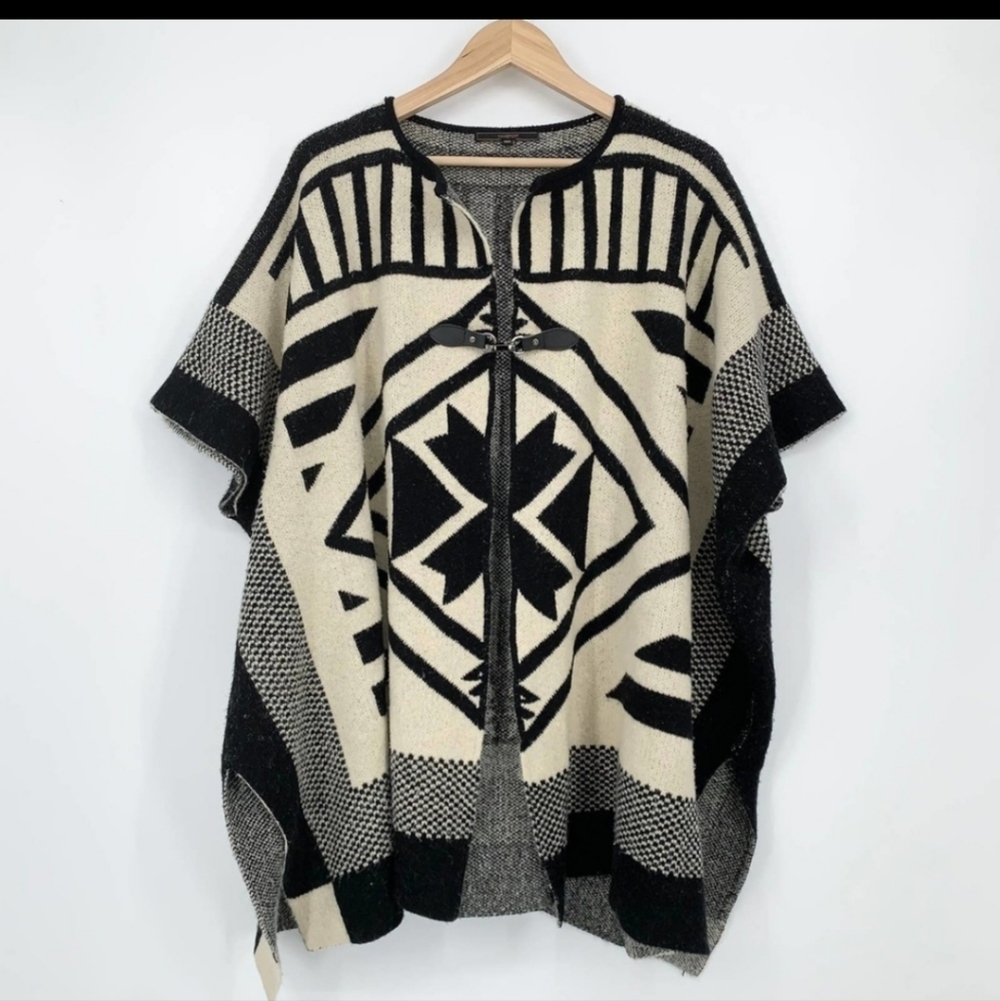 Maxsport  Aztec Print Poncho sz L